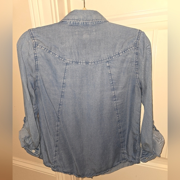 5/$40 EUC WOMENS THREAD & SUPPLY JEAN BUTTON DOWN BLOUSE SIZE SMALL - Picture 2 of 3